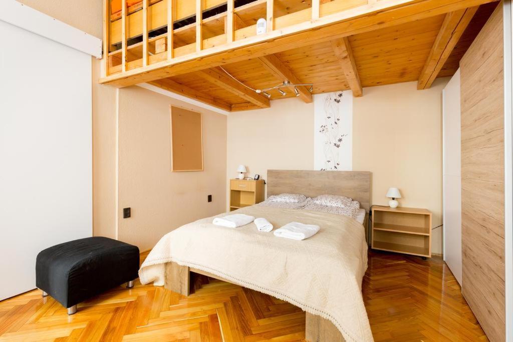 Szentkiralyi 5 - Double Basic In The City Center - Self-Check-In บูดาเปสต์ ภายนอก รูปภาพ