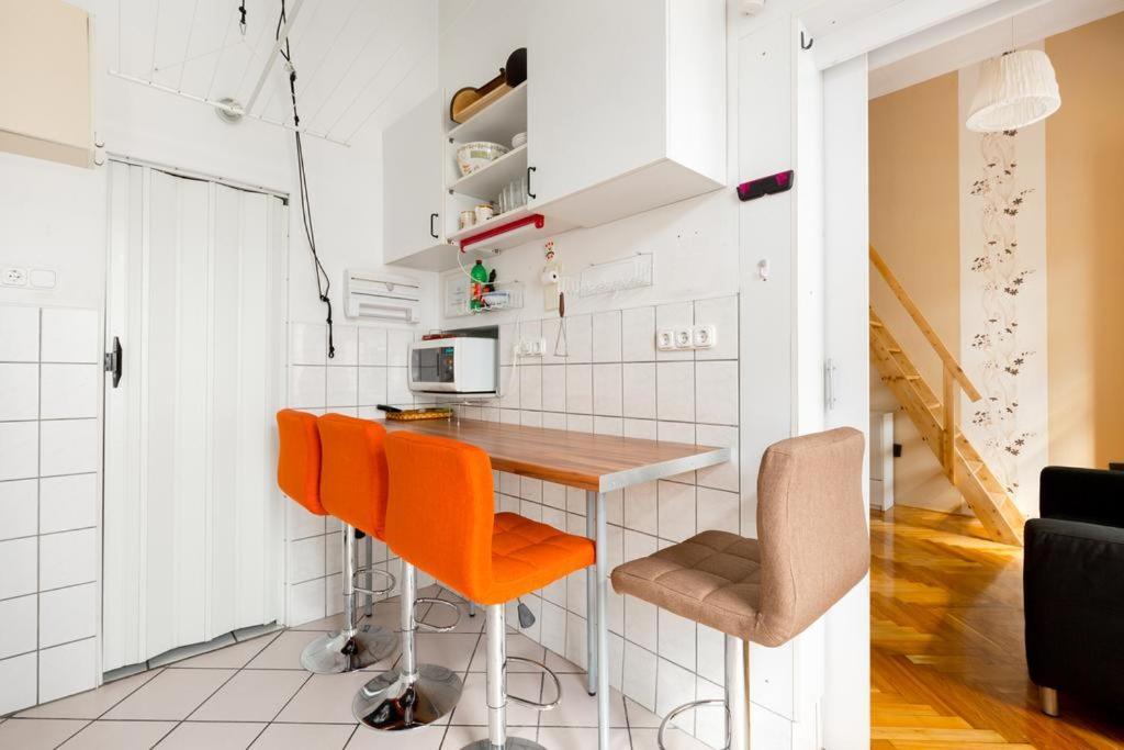 Szentkiralyi 5 - Double Basic In The City Center - Self-Check-In บูดาเปสต์ ภายนอก รูปภาพ